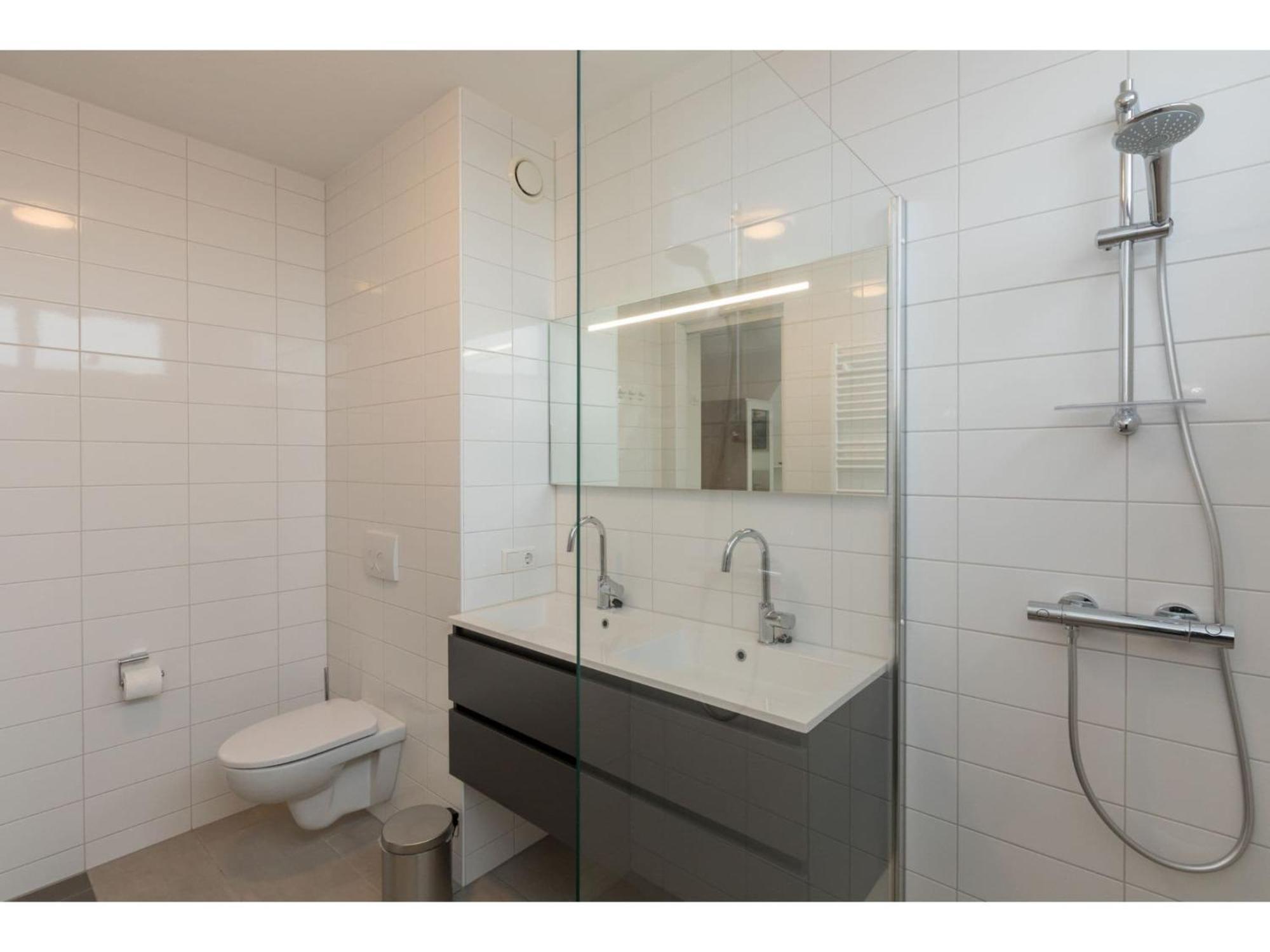Luxurious Studio For 2 People A 1 Minute Walk From The Beach Of Zoutelande Exterior photo