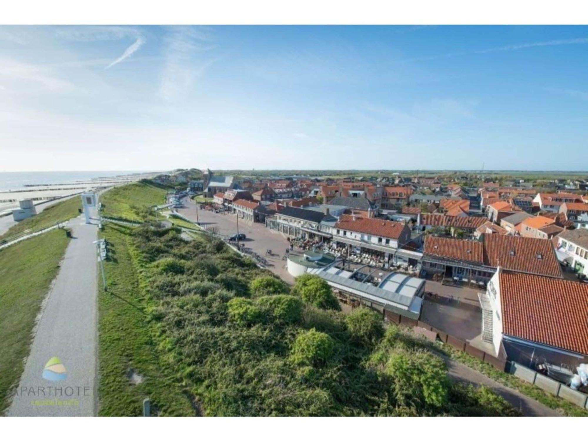 Luxurious Studio For 2 People A 1 Minute Walk From The Beach Of Zoutelande Exterior photo