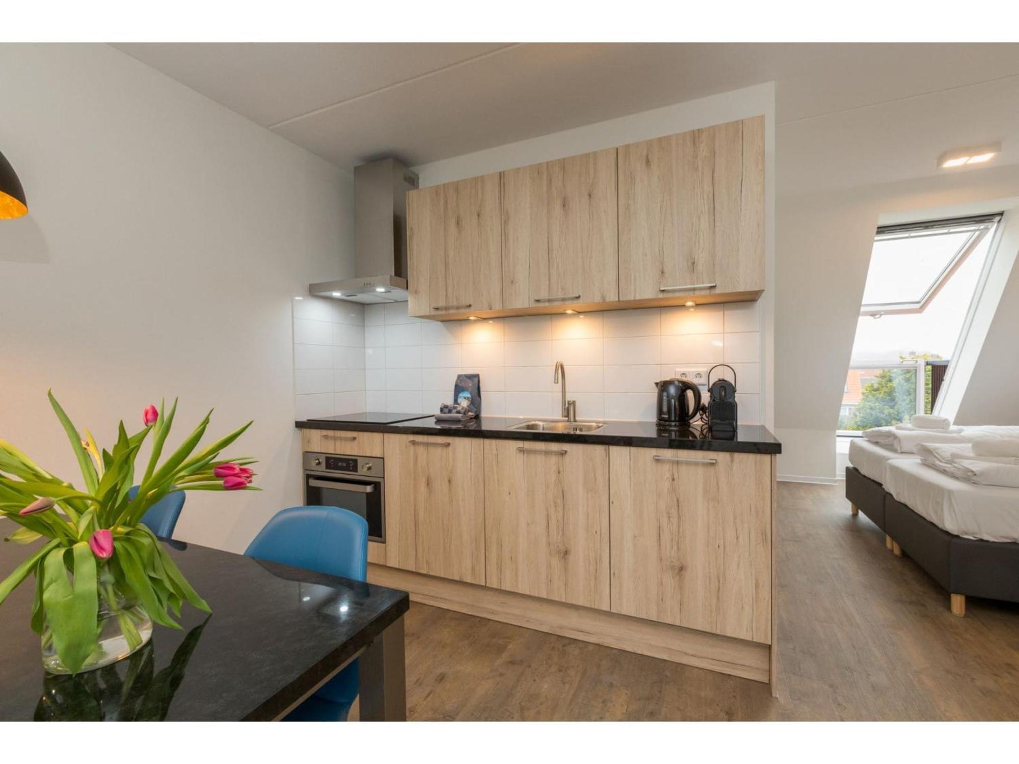 Luxurious Studio For 2 People A 1 Minute Walk From The Beach Of Zoutelande Exterior photo