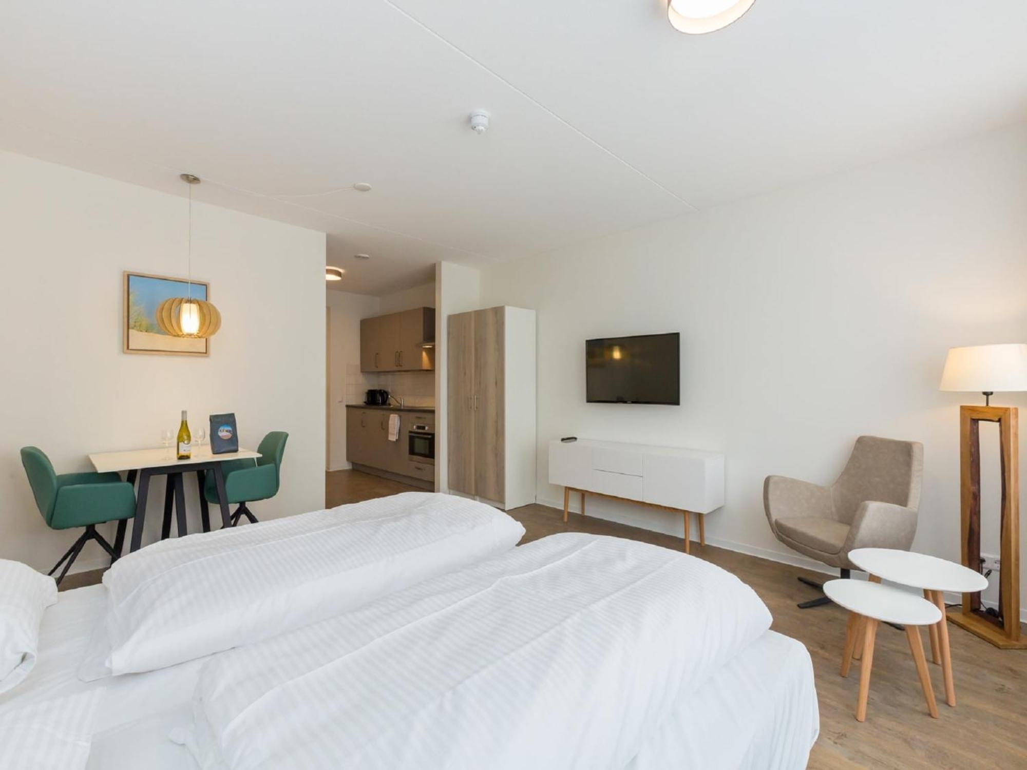 Luxurious Studio For 2 People A 1 Minute Walk From The Beach Of Zoutelande Exterior photo