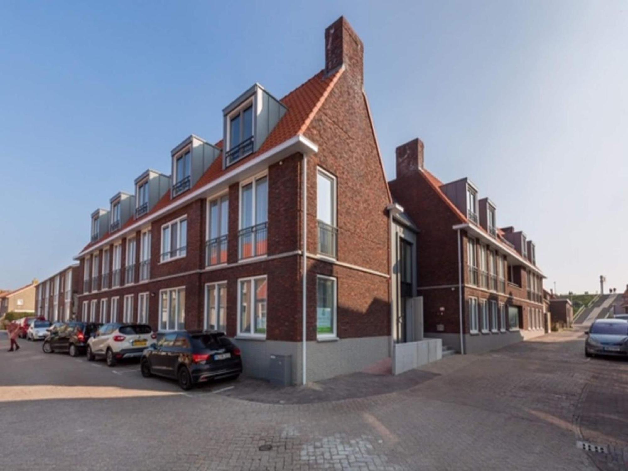 Luxurious Studio For 2 People A 1 Minute Walk From The Beach Of Zoutelande Exterior photo